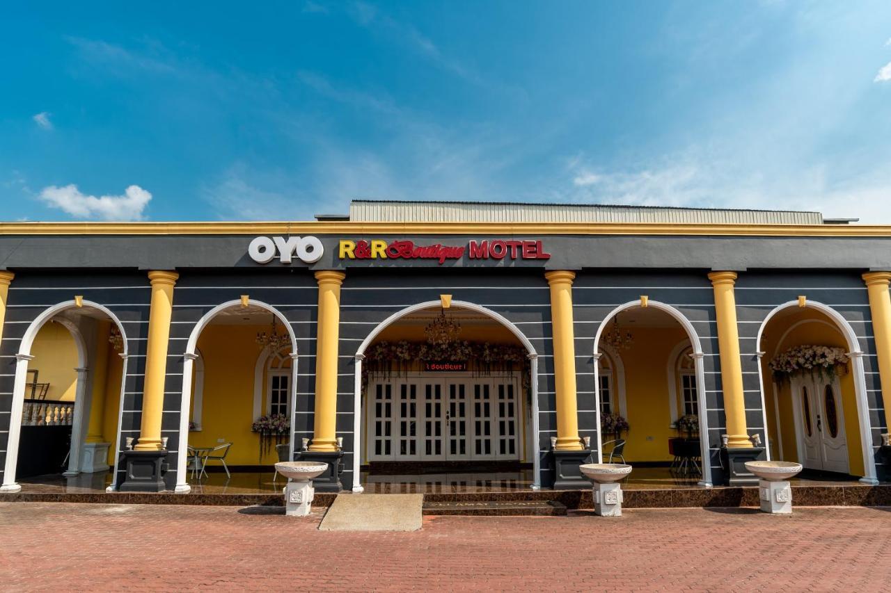 Oyo 1228 R & R Motel Johor Bahru Exterior photo