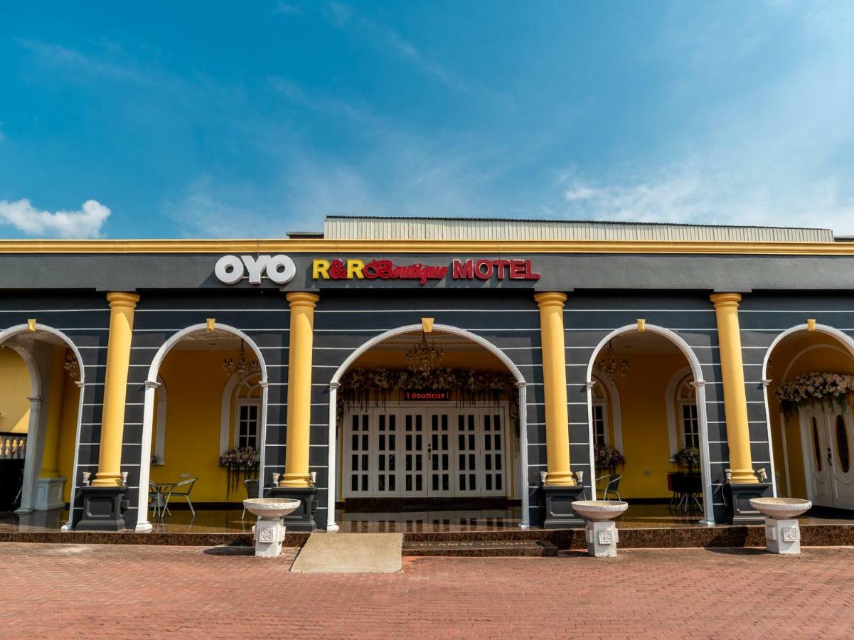 Oyo 1228 R & R Motel Johor Bahru Exterior photo